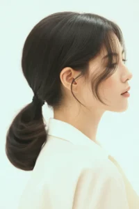Korean Ponytail with Crown Volume