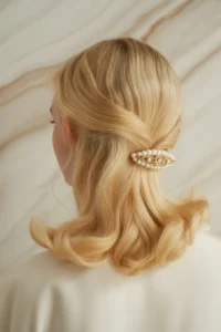 Old Money Blonde Half-Up Clip Style